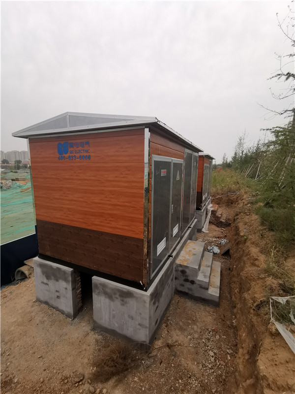 æˆ‘å…¬å¸è‡ªä¸»ç ”ç™¼ç”Ÿç”¢å³å¢¨è—è‰²ç¡…è°·é›•èŠ±æ¿å¤–æ®¼ç®±å¼è®Šé›»ç«™ç™¼è²¨å®‰è£ç¾å ´ã€‚
